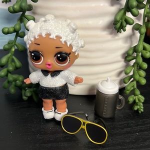 Cute! 🍭 LOL surprise Glam glitter series Fresh